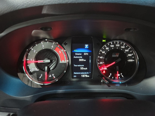Imagen 10 de 23 de Toyota Hilux 4x4 Dc Gr-s Iii 2.8 Tdi At