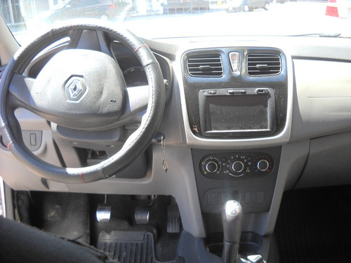 Renault Logan 2014 Expression 1.6 Nafta Full Gris Plata