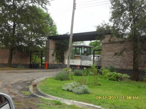 Imagen 8 de 18 de Vendo Lote Con Bajada Nautica En Barrio Privado Permuto