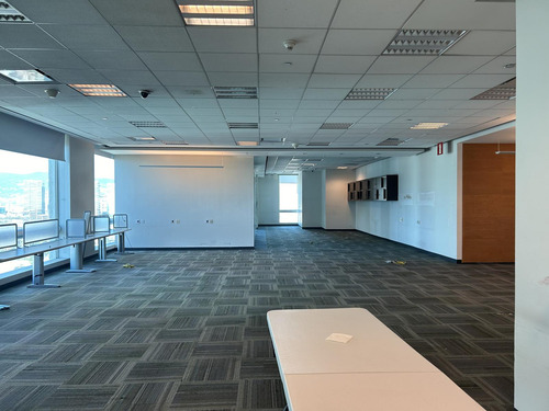 Oficina En Renta - Arcos Bosques Ii - Piso 27 - 483 M2