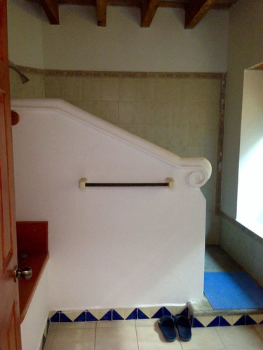 Imagen 13 de 14 de Hermosa Vivienda. Precio Por Debajo De Avalúo. A Negociar
