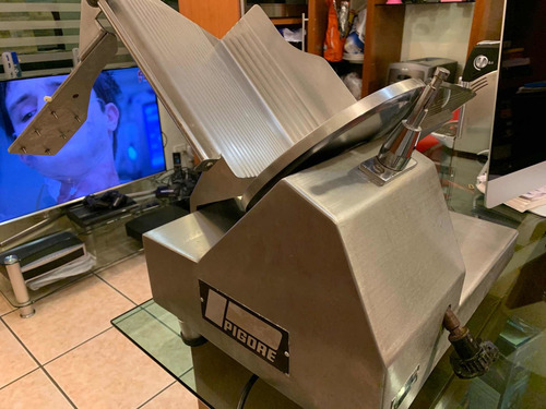 Rebanadora De Carne Y Jamon Pigore Modelo 2526 Servicio Echo (Usado)