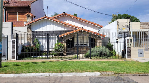 Casa En  Venta San Justo 3 Ambientes