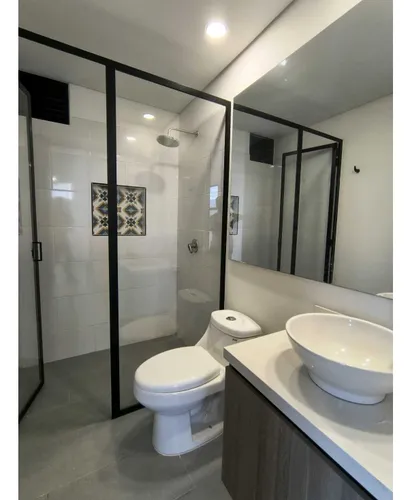 Aparta Estudio Amplio En Arriendo Av Centenario