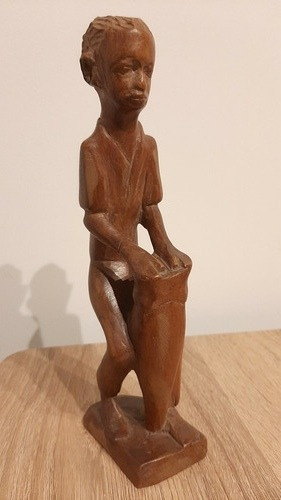 Figura Africana Tallada En Madera 22,5cm Altura