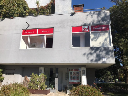 Edificio En Venta Ideal Para Oficina En Carrasco Sur!