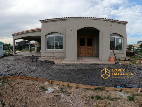 Imagen 1 de 10 de Casa A Estrenar - Barrio Santa Rita - San Vicente