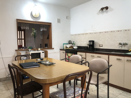 Venta Casa 3 Dormitorios Con Cochera + Depto 1 Dormitorio