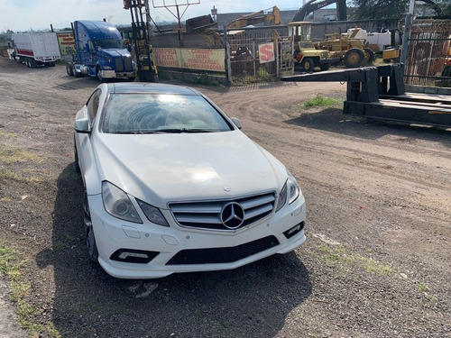 Imagen 4 de 7 de Mercedes-benz Clase E 2011 3.5 350 Elegance Mt