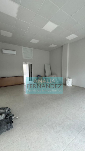 Local En Villa Santos Tesei