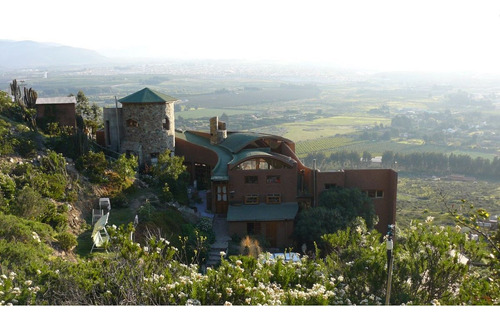 Casa Con Vista Privilegiada Y Entorno Natural