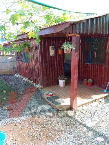 Acogedora Casa A Pasos De La Playa, En La Comuna De El Tabo