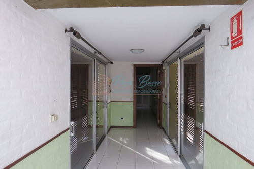 Imagen 6 de 26 de Casa Local Ideal Para Clínicas O Consultorios - Punta Del Este Aidy Grill