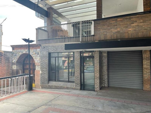 Imagen 1 de 16 de A La Venta Casa Comercial En El Viñedo, Valencia. Codigo.: Atc-769