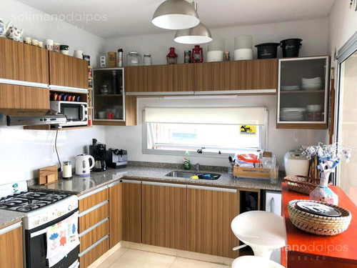 Imagen 9 de 30 de Triplex 5 Amb Con Terraza Y Patio Propio - Olivos