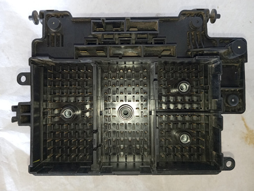 Caja De Fusibles Chevrolet Silverado/tahoe 4.3 2003-2005 (Usado)