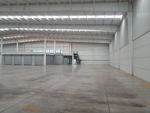 Bodega En Renta Cuautitlán. 10,500 M2, Andenes, Condominio, Seguridad.