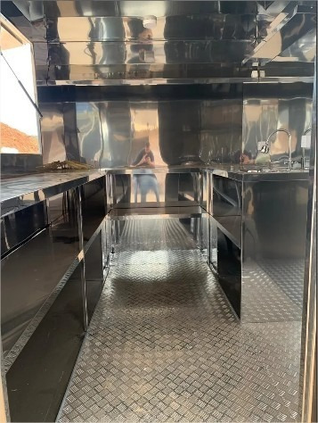Imagem 13 de 15 de Trailer Food Truck (trailer Lanche) 4mx2m C/ Freio - 10x