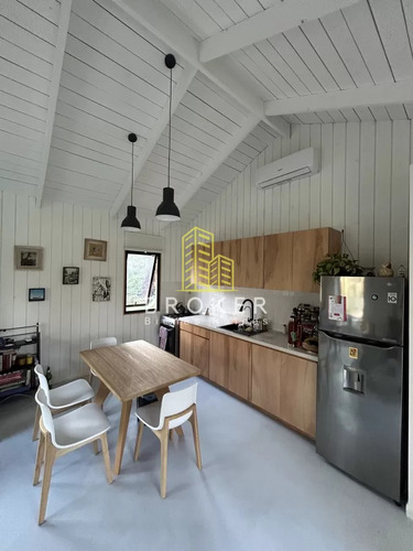 Venta De Casa De Un Dormitorio En Barra Verde. Punta Del Este, Uruguay.