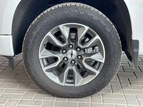Chevrolet Cheyenne 5.3 Doble Cab Rst 4X4 At