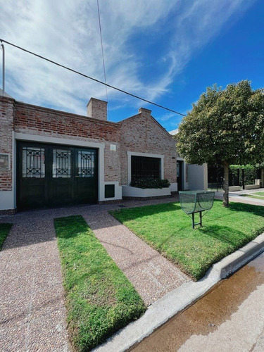 Venta Casa 3 Dormitorios Santa Margarita Con Cochera