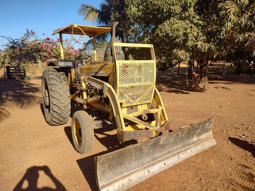 Imagem 4 de 6 de Trator Cbt 2105