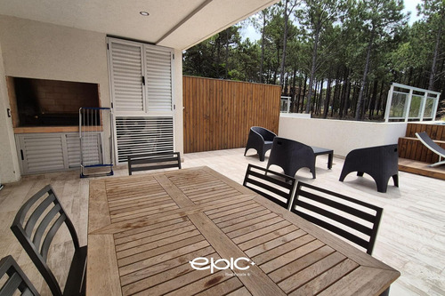 Departamento En Venta De 3 Ambientes Con Parrilla Y Piscina En Pinamar Norte