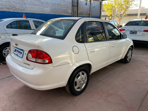Imagen 3 de 8 de Chevrolet Classic 4 P Ls Abs+airbag 1.4n 2014