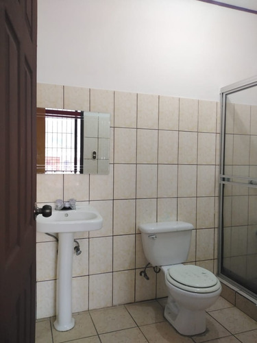 Imagen 18 de 21 de Vendo Casa, Curridabat. Residencial Paso Real