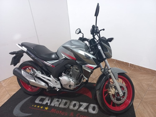 Imagem 4 de 10 de Honda Cb Twister Abs 2018 Prata
