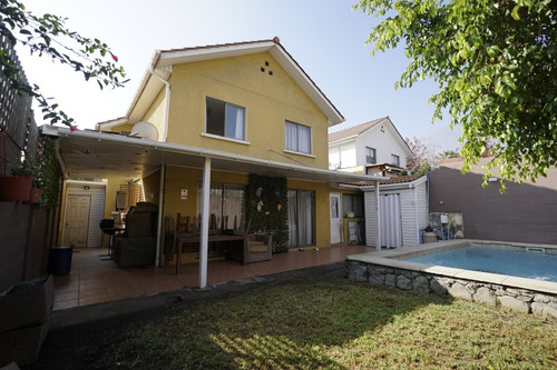 Excelente Casa 4d 2b En Venta - Alto Macul