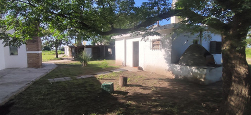 Casa De Campo - Santa Ana - Casa, Galpón Y Departamento