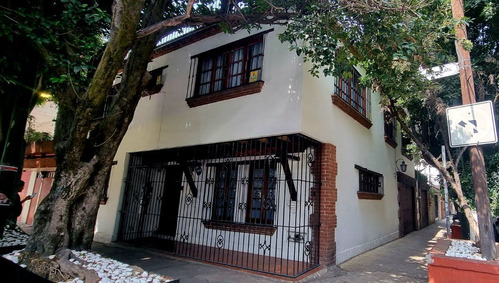 Casa Con Uso De Suelo Para Restaurante En Coyoacán