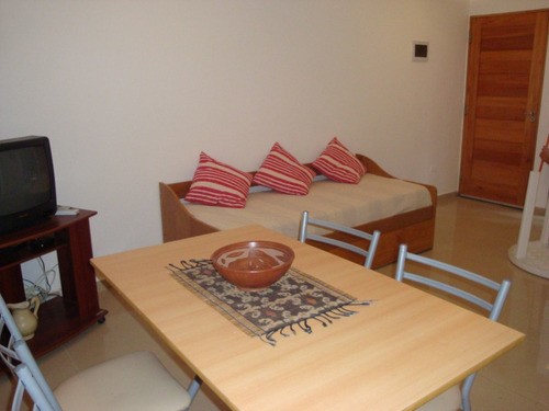 Imagen 2 de 11 de Venta Impecable Departamento Amoblado Con Cochera Propia. Ubicación Única !!! Centro De Carlos Paz. Complejo Sorrento.