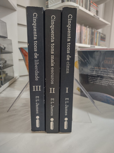 Box Trilogia Cinquenta Tons De Cinza, De James, E. L.. Cinquenta Tons De Cinza Editorial Editora Intrínseca Ltda., Tapa Mole Em Português, 2012 (Usado)
