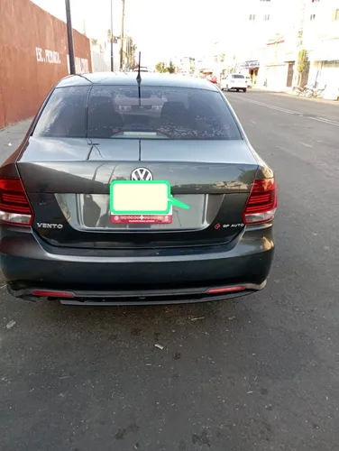 Volkswagen Vento 1.6 Confortline Mt