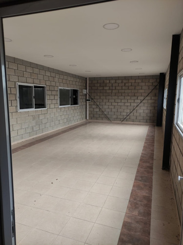 Galpon 2500 M² En Alquiler Parque Industrial Moreno