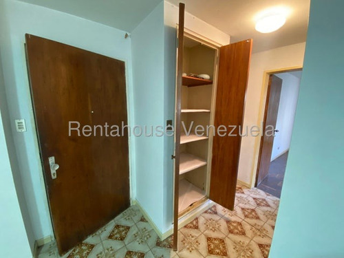 Apartamento En Venta. La Florida. Mls 26-131