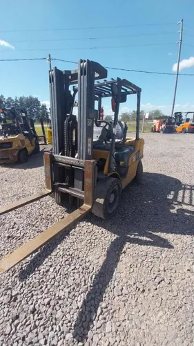 Autoelevador Cat Dp30nm 3000kg Diesel Torre Triple C/desp