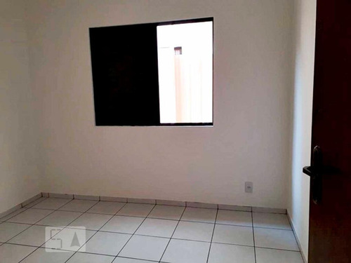 Imagem 8 de 12 de Casa Para Aluguel - Jardim Do Mar, 2 Quartos, 74 - 893173227