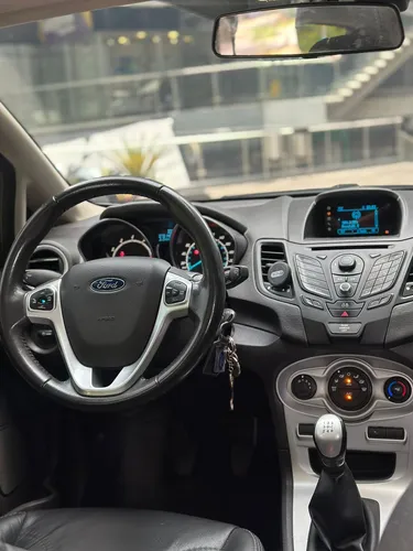 Ford Fiesta 1.6 Sportback Se Mecánica