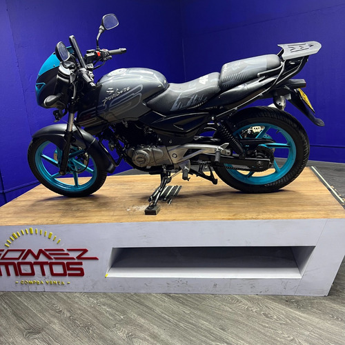 Bajaj Pulsar 220 2015