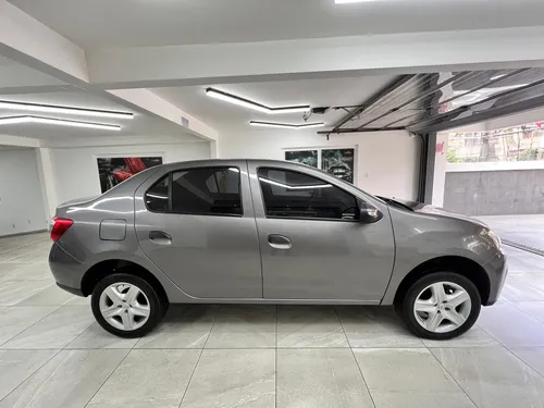 Renault Logan At 2023