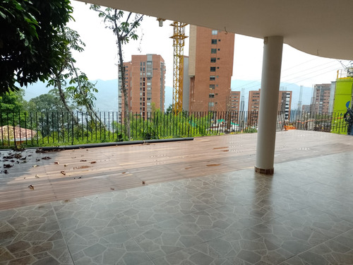 Casa En Arriendo  En La Calera Poblado Medellin