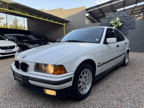 BMW Serie 3 1.8 318s Sedan