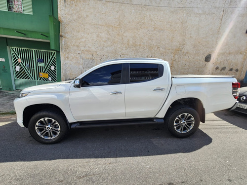 Mitsubishi L200 2.4 Triton Sport Hpe S Cab. Dupla 4x4 Aut. 4p