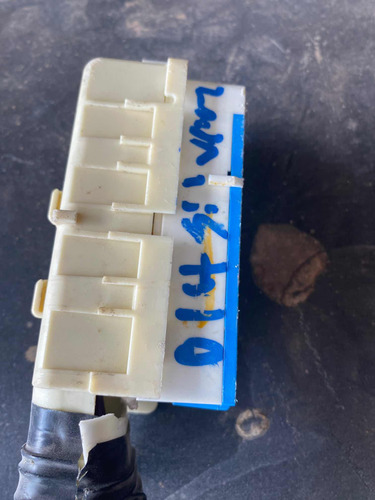 Conector Blanco Para Caja De Fusibles Silverado 2014 5.3