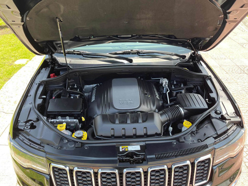 Imagen 14 de 15 de Jeep Grand Cherokee 2018 5.7 Limited Lujo Advance 4x4 At