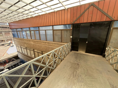 Bodega Comercial En Recoleta (patronato)