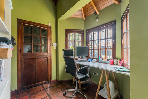 Venta Casa En Monte Grande - 3 Dormitorios - Apto Crédito